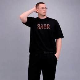 Футболка оверсайз унисекс "SABR", черная - Сүрөт 1