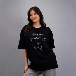 Футболка оверсайз женская "Шаг за шагом", черная - Сүрөт 1